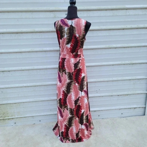NWT IRIS Feather Print Sleveless MAXI DRESS Two SLITs Jersey Stretch sz M - Picture 4 of 14